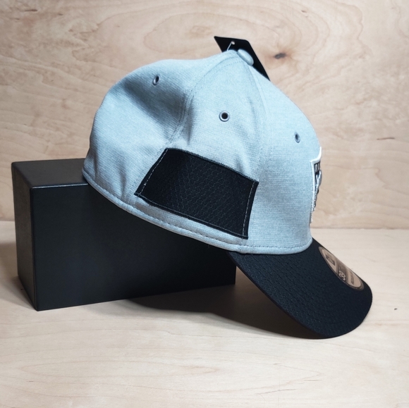 NFL Oakland Raiders New Era 39 Hat Size M/L - Picture 3 of 3